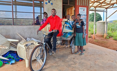 Lastenfahrrad für Plastikrecycling-Projekt in Tansania
